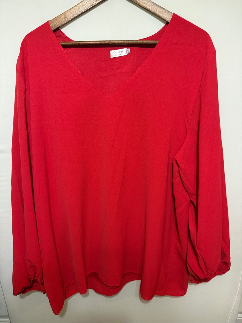Qearel Red V-Neck Long Sleeve Top